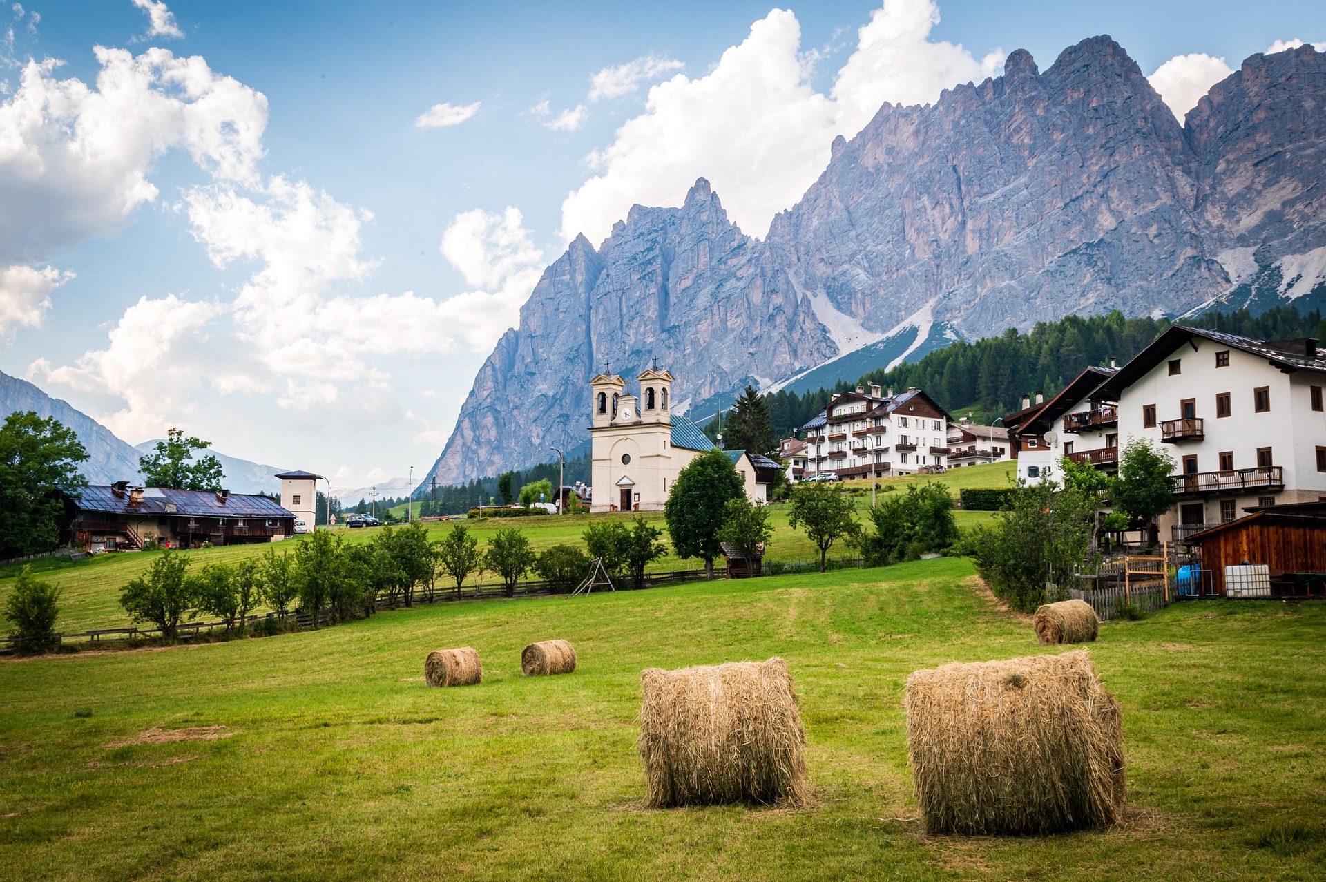 Alpine meadows and dramatic peaks near Cortina d’Ampezzo in the Dolomites
